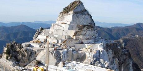 Salviamo le Alpi Apuane dalla voracità estrattiva