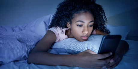 France: Interdire les réseaux sociaux aux enfants